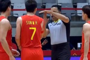 中新大战裁判组出炉:伊拉克裁判Ahmed Ali Al-shuwaili继续吹罚