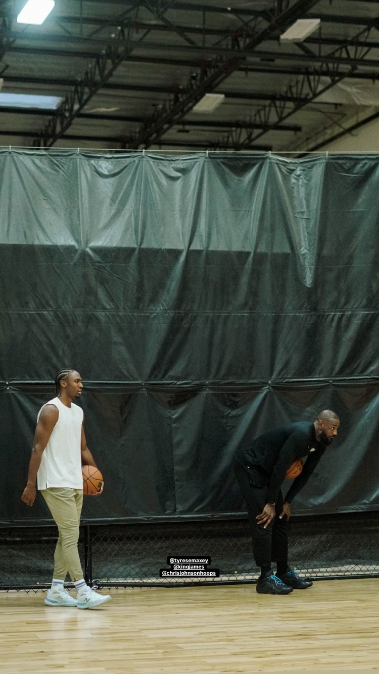 马克西透露与詹姆斯合练细节:38岁老将的敬业精神令人震撼