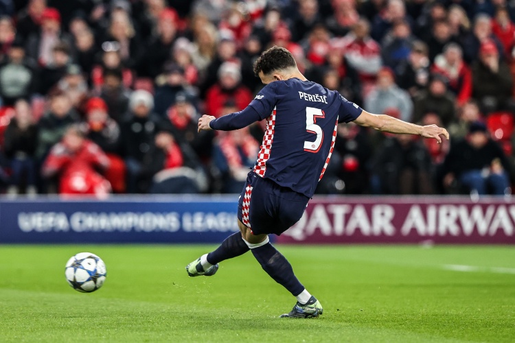 比分预测-与转会传闻无关？博斯谈让佩里西奇替补：赛程密集希望他保持健康