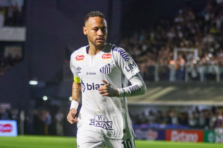 比分预测-外媒：内马尔接受了膝盖手术，希望世界杯前恢复至最佳状态