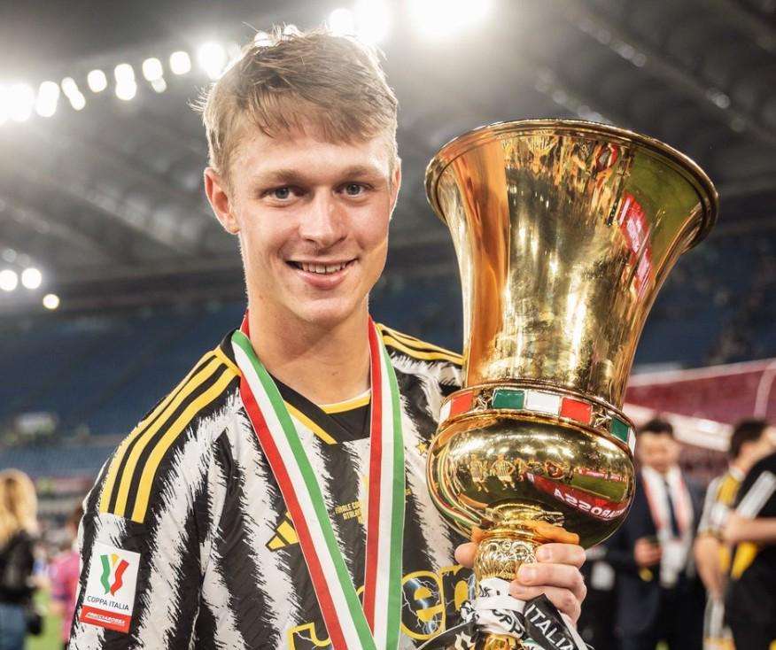 比分预测-斯基拉：帕尔马600万欧从威尼斯买断卡维利亚，尤文分到60万